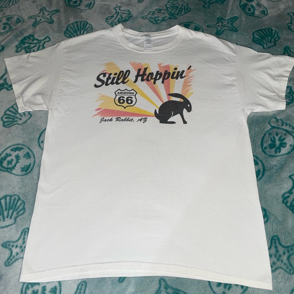 ROUTE 66 
JACK RABBIT, ARIZONA SHIRT
SIZE LARGE
GILDAN ULTRA COTTON
